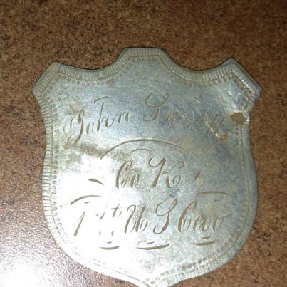 Time Travel – Found Badge Narrowed to 3 Civil War Soldiers in Photograph